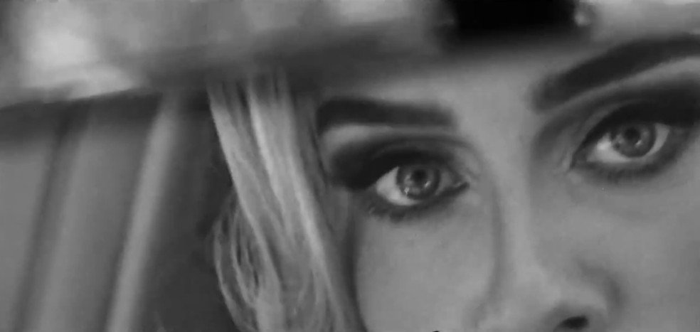 שלוש כוכבות פופ, שלושה שירים חדשים: מיני&nbsp;ביקורת